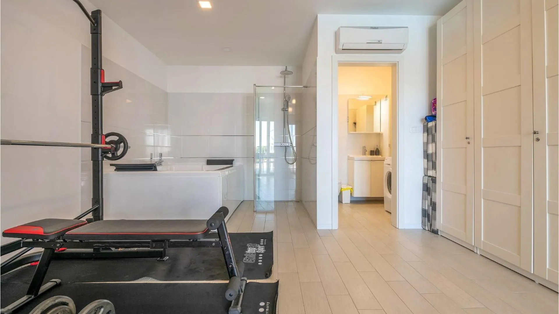 Amazing Home In Marici With Kitchen Veli Turini Ferienhaus