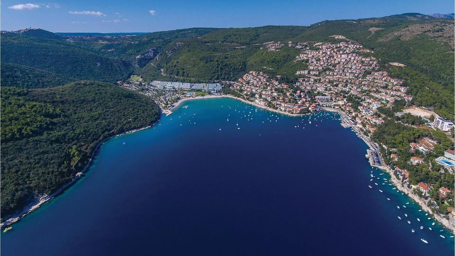Amazing Home In Marici With Kitchen Veli Turini Ferienhaus