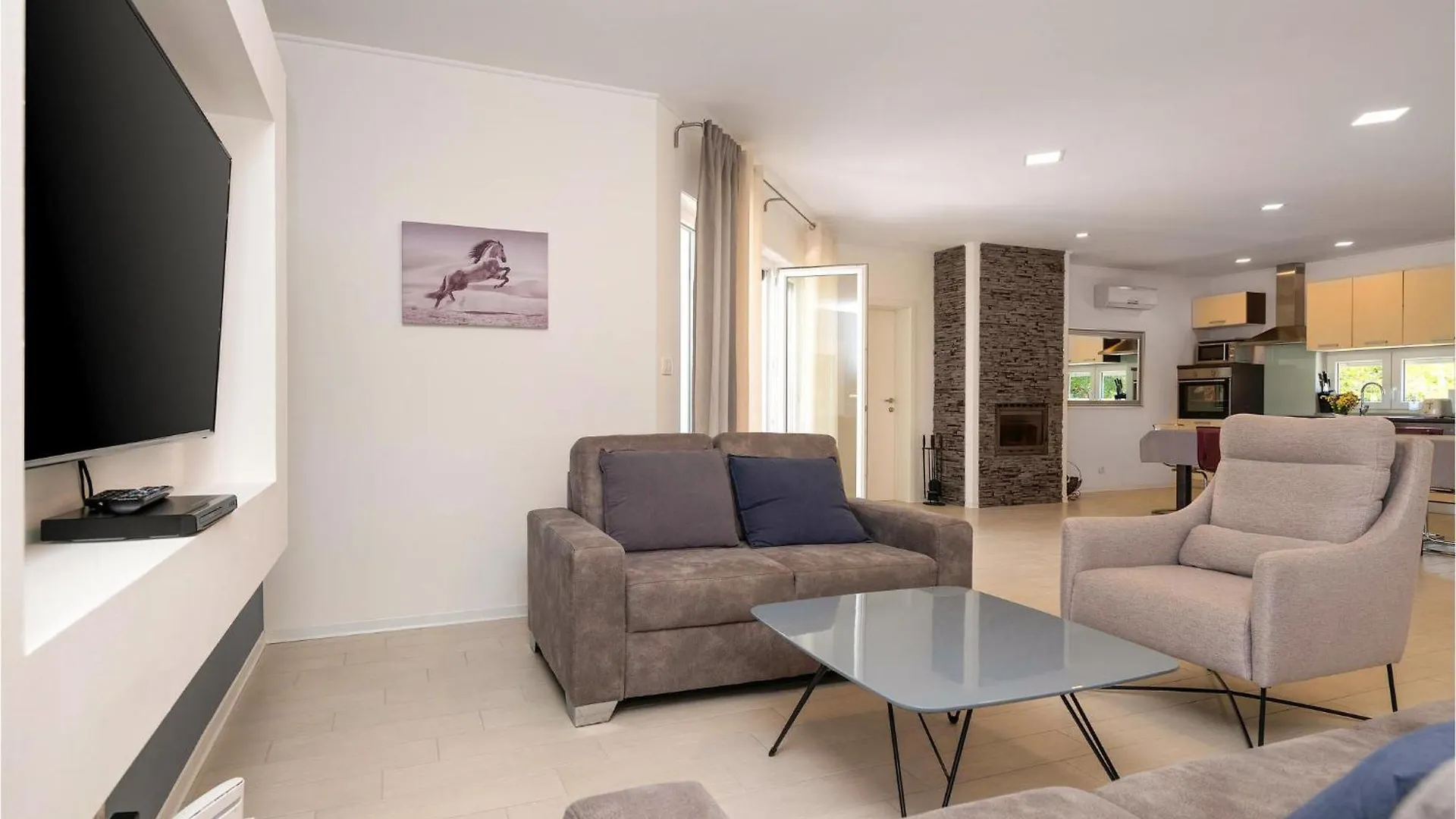 Amazing Home In Marici With Kitchen Veli Turini